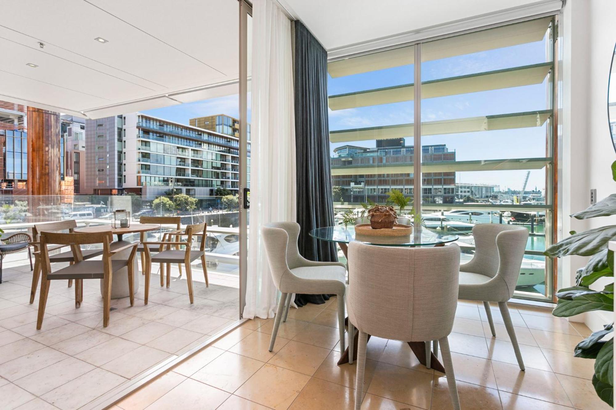 Lighter Quay By Urban Rest Apartment *