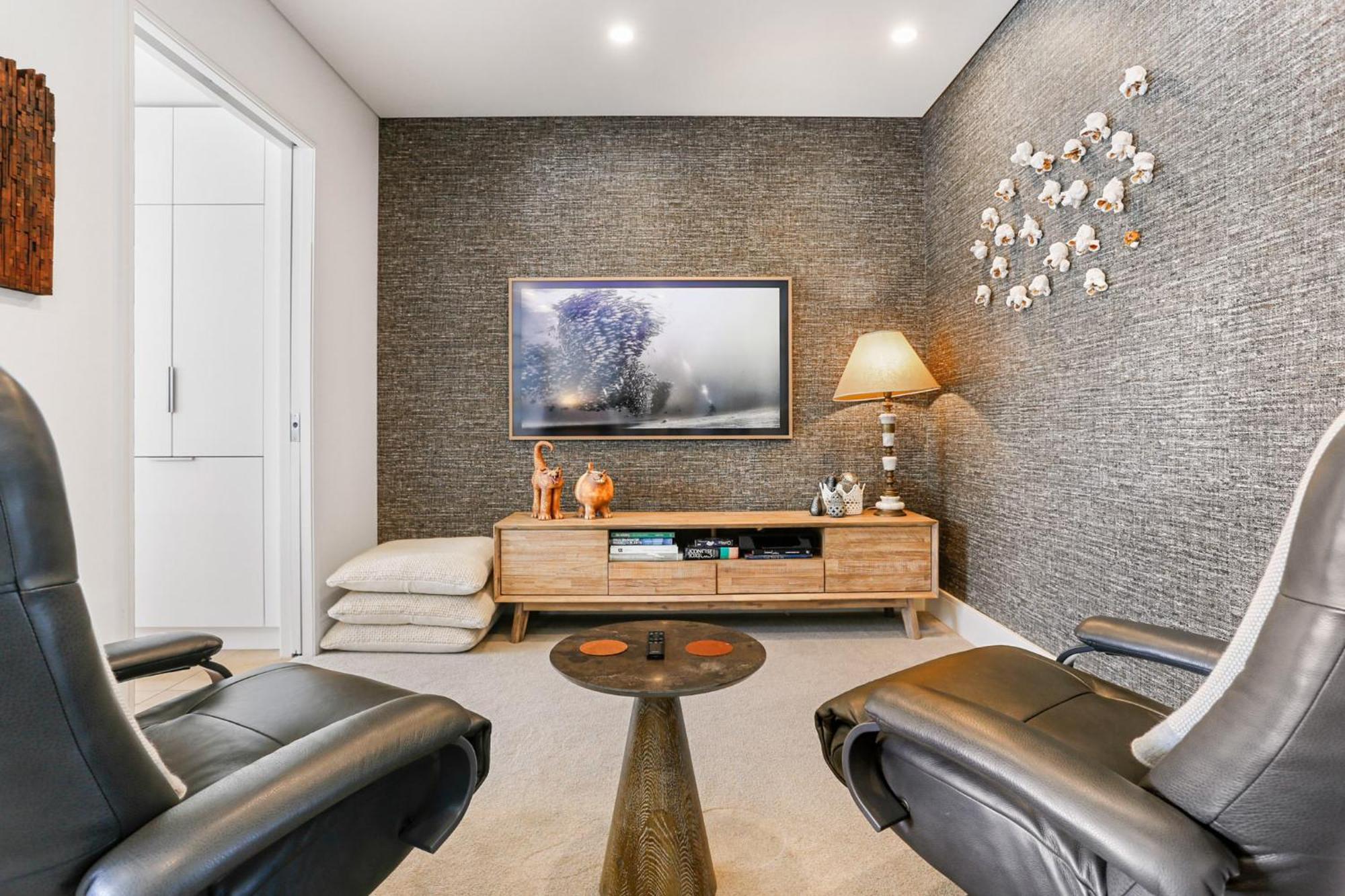 Apartment Lighter Quay By Urban Rest