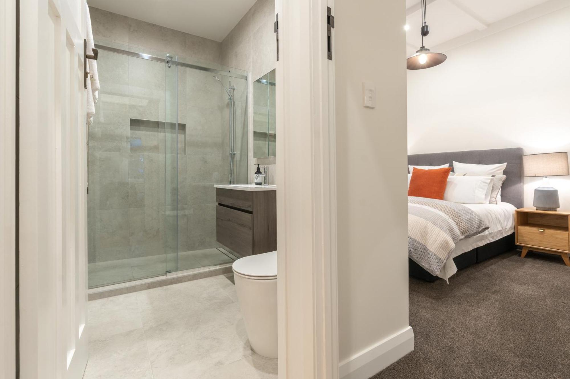 The Village Reserve Boutique * Auckland