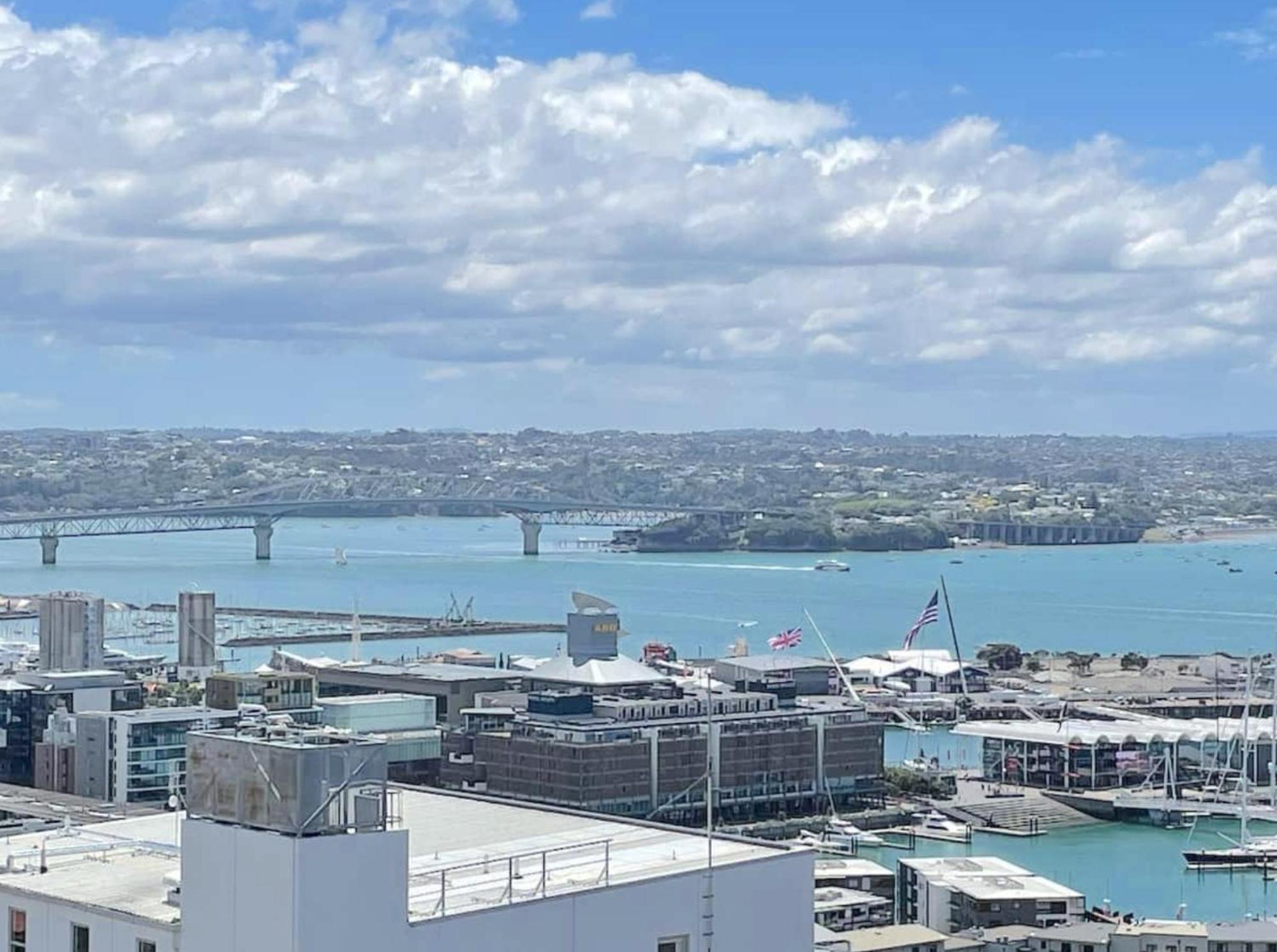 Gorgeous High Floor 2 Bedroom In Cbd