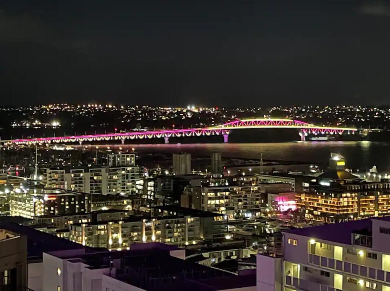 Gorgeous High Floor 2 Bedroom In Cbd Apartment