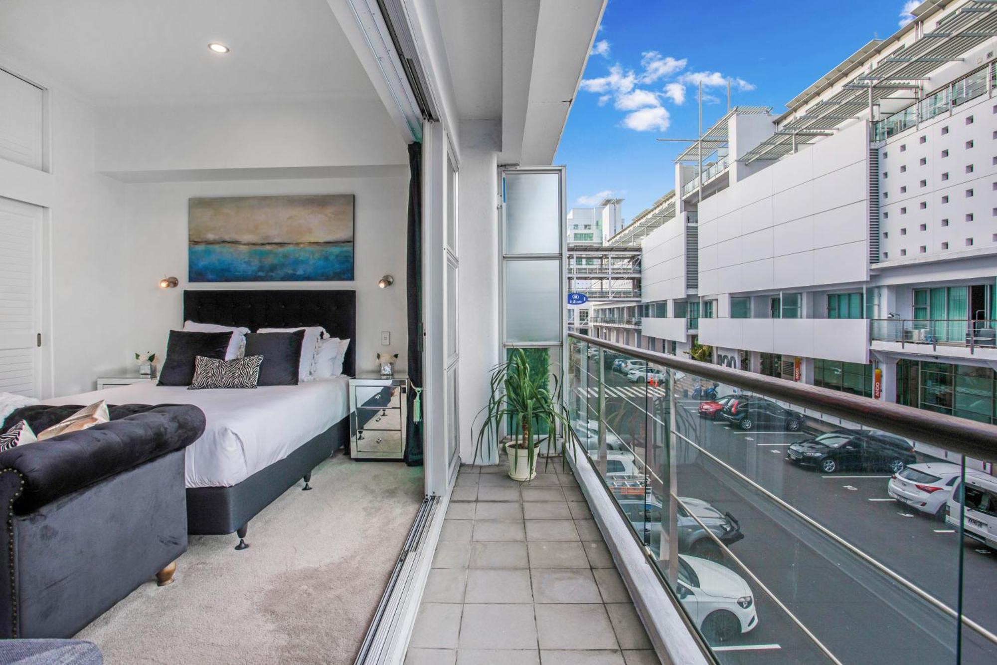 Princes Wharf Viaduct Luxury Apartment *