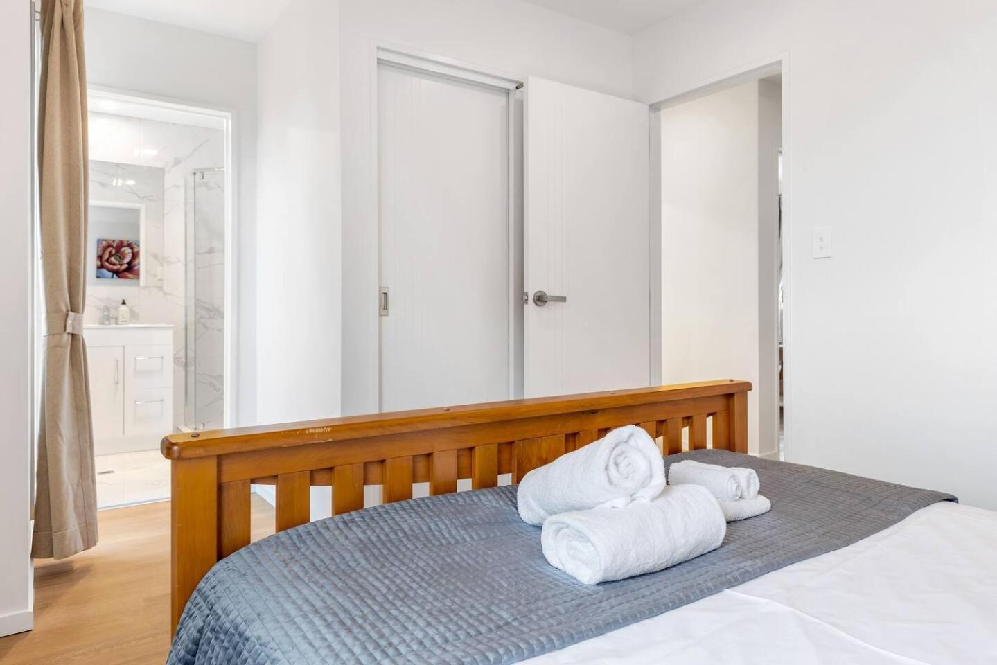 Ventura Escape Townhouse With Parking And Patio Holiday home *
