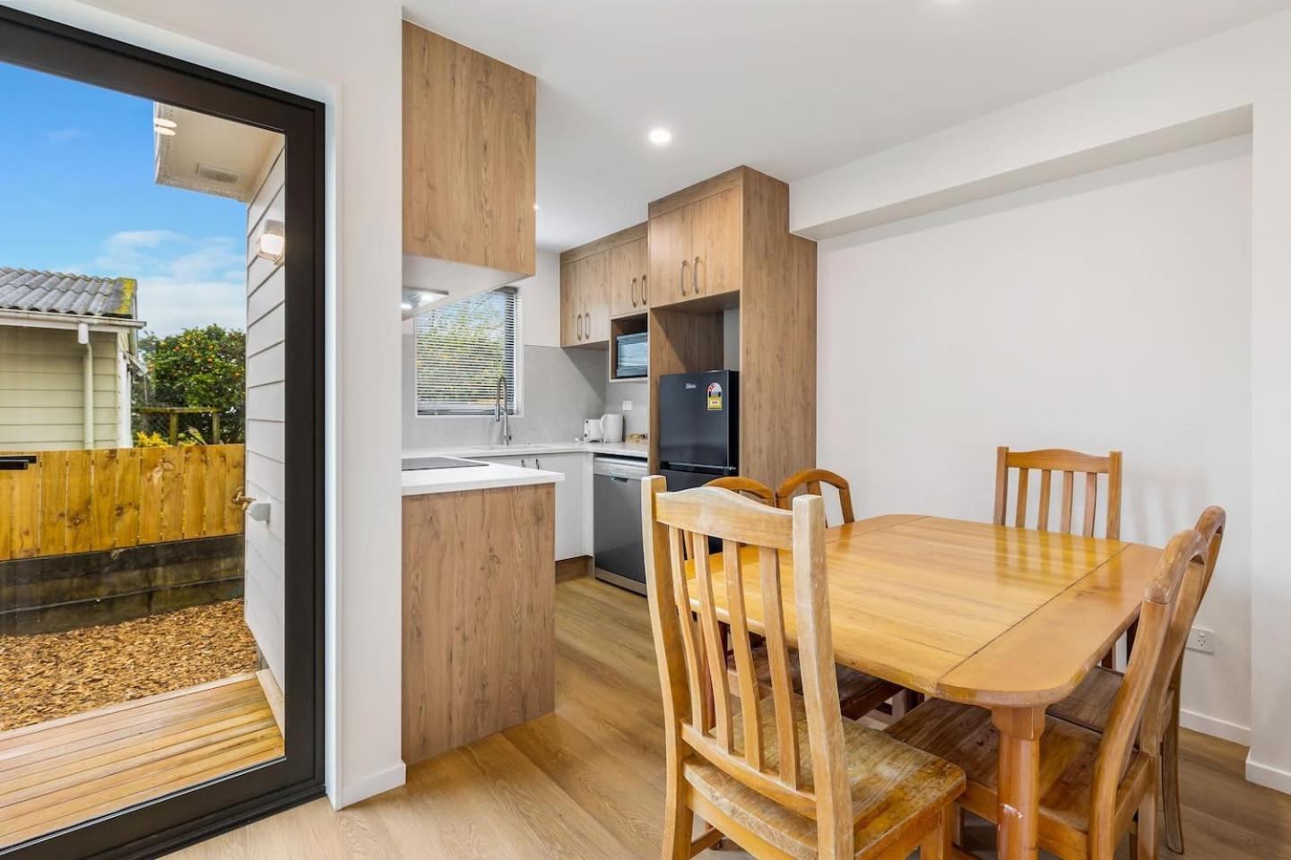 Ventura Escape Townhouse With Parking And Patio Holiday home
