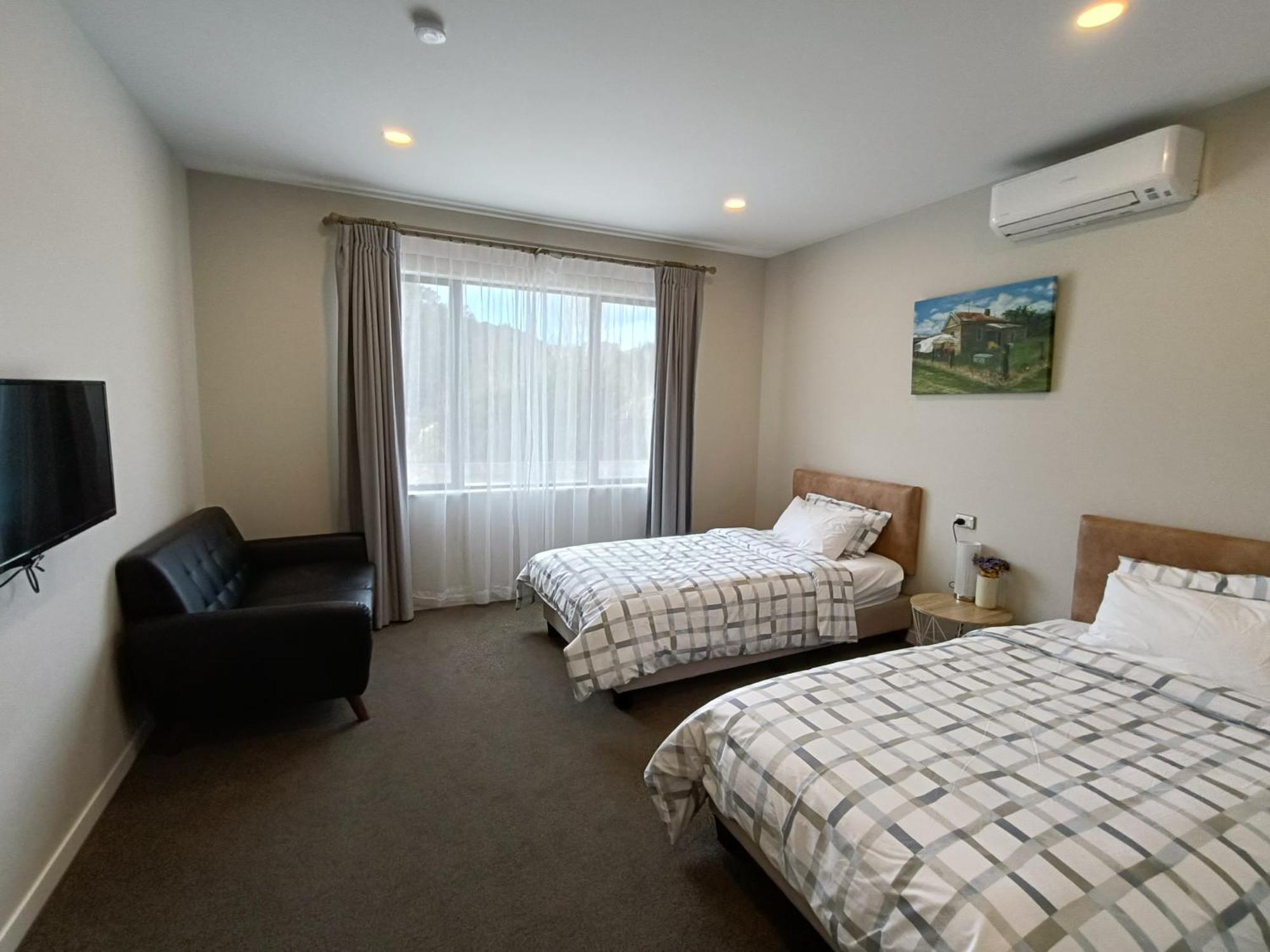 Homestay Alpaca Manor Auckland