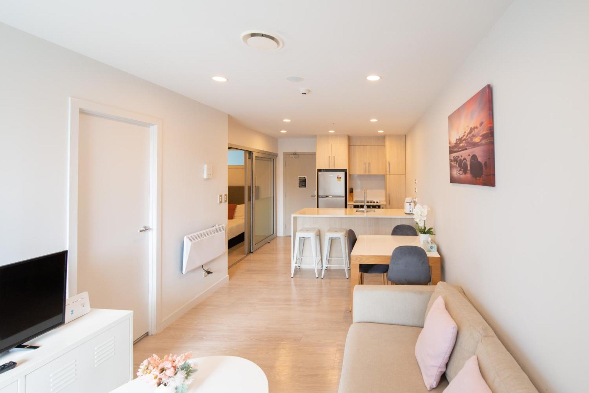 Gorgeous High Floor 2 Bedroom In Cbd