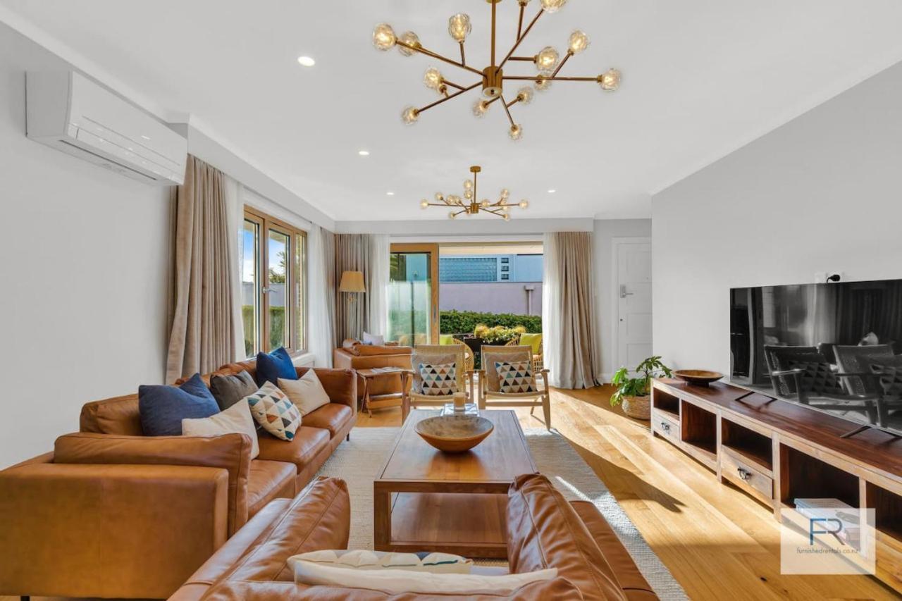 Holiday home Executive On Paritai *