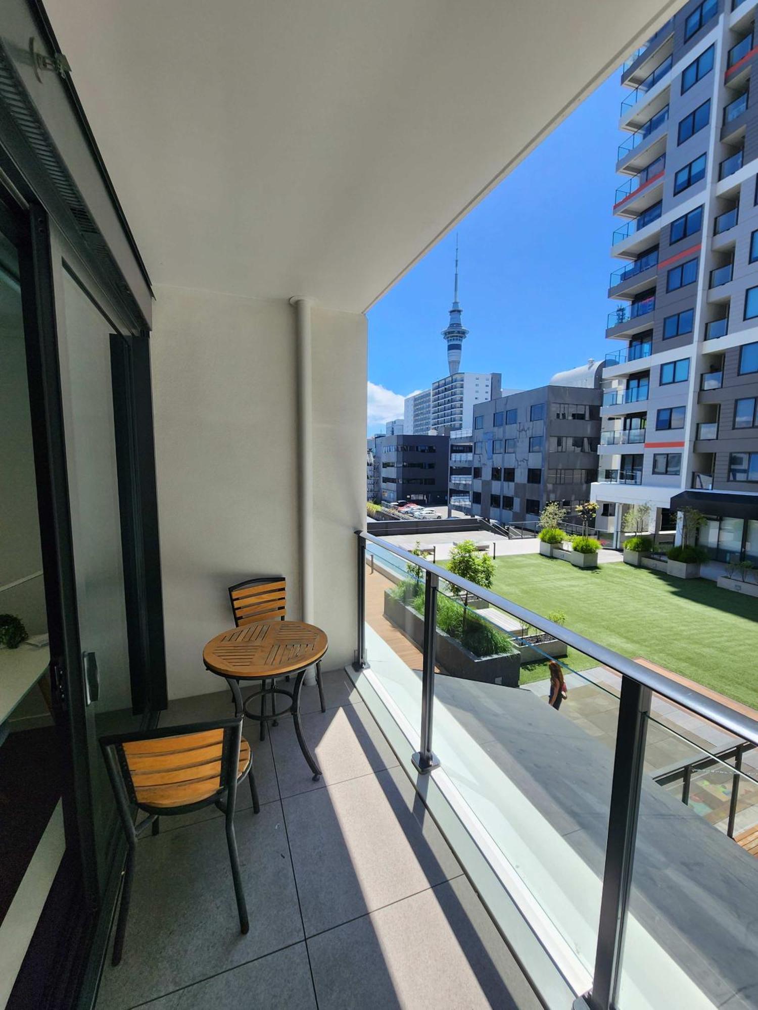 Courtyard View Private Apartment *