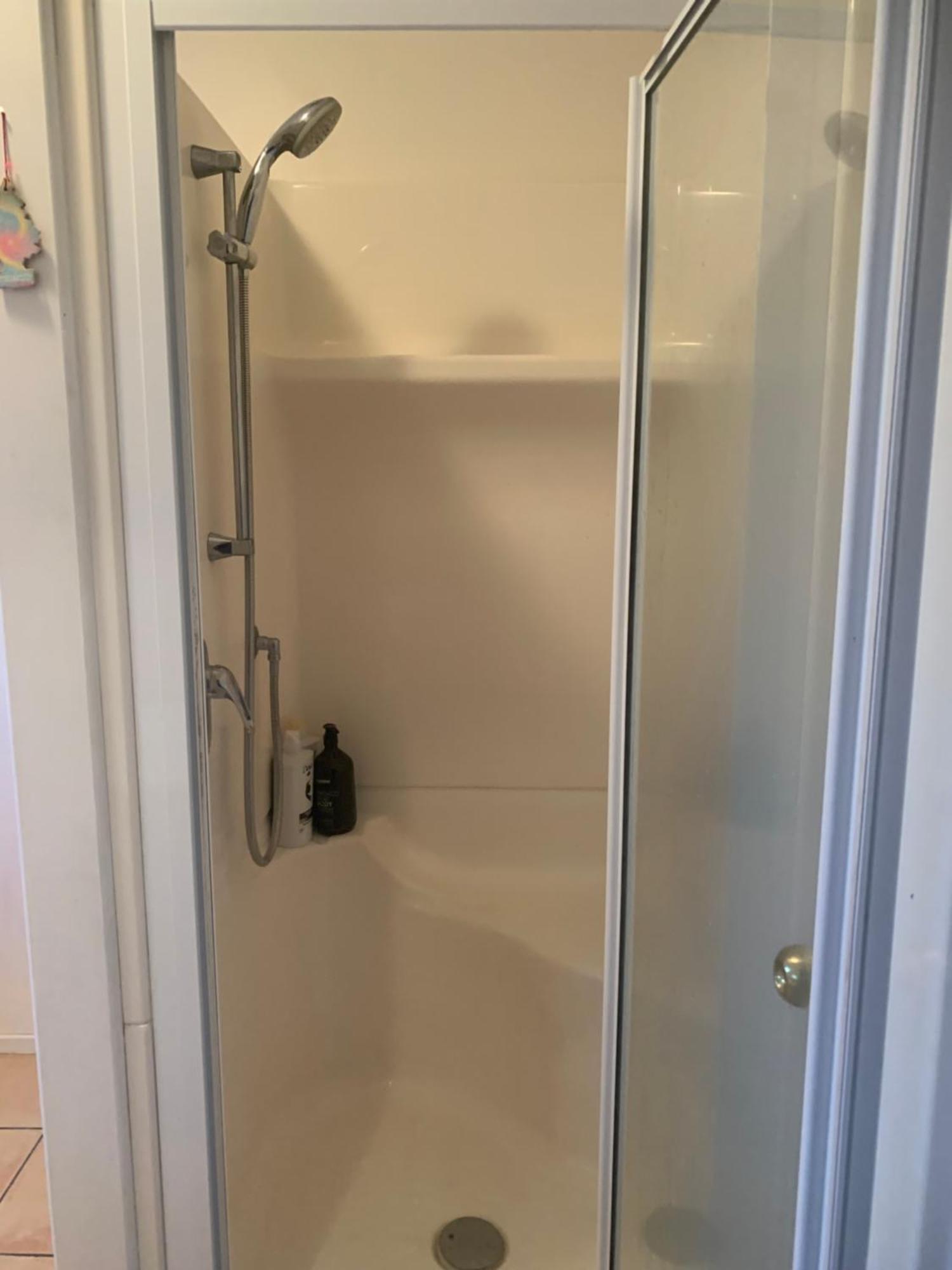Single Bed & Breakfast Auckland