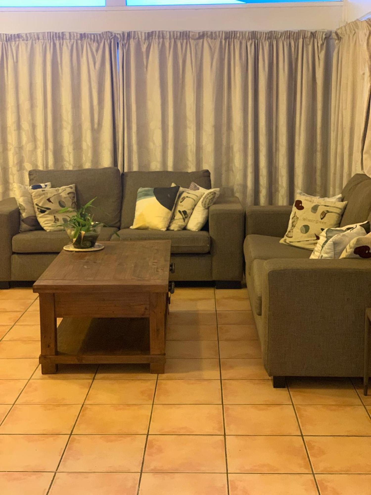 Single Bed & Breakfast Auckland