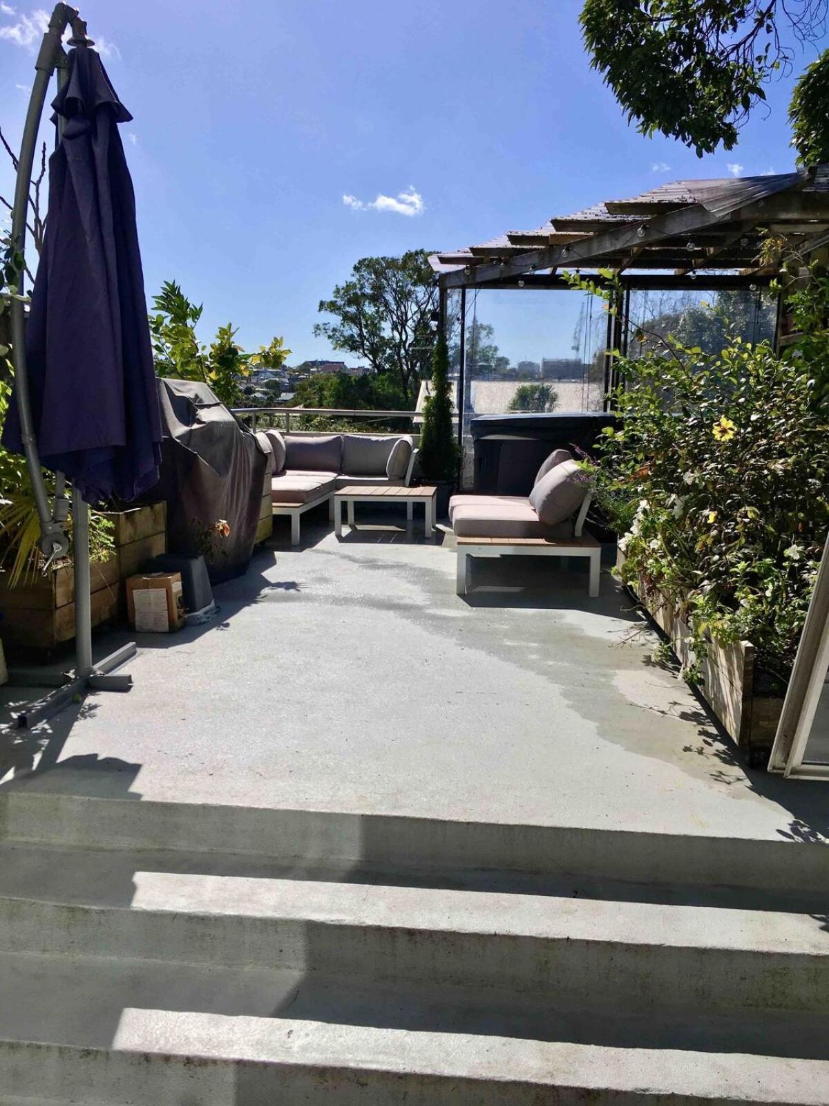 Luxury Townhouse With Aircon, Huge Balcony & Hot Tub * Auckland