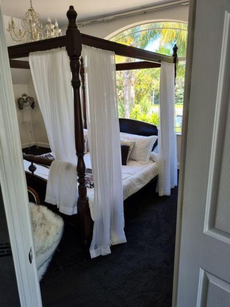 Homestay The Luxurious Manor - Very Large Bedroom With Private Ensuite Auckland