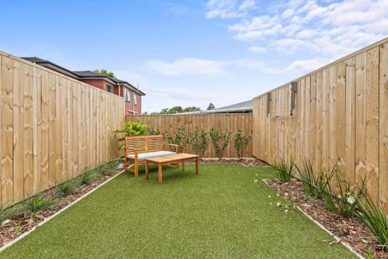 20 Te Kanawa Haven * Auckland