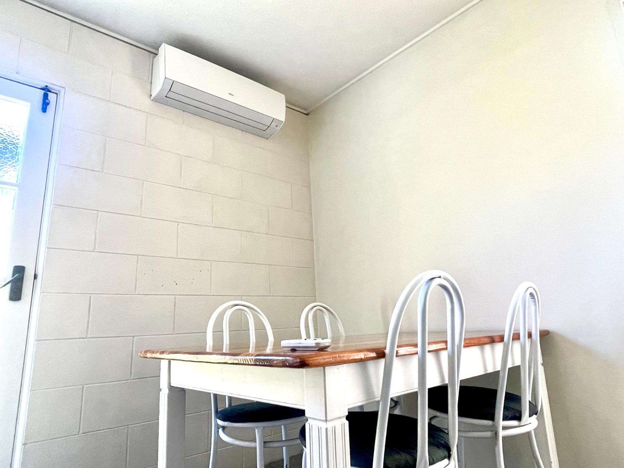 Browns Bay Olive Tree - Pet Friendly Family