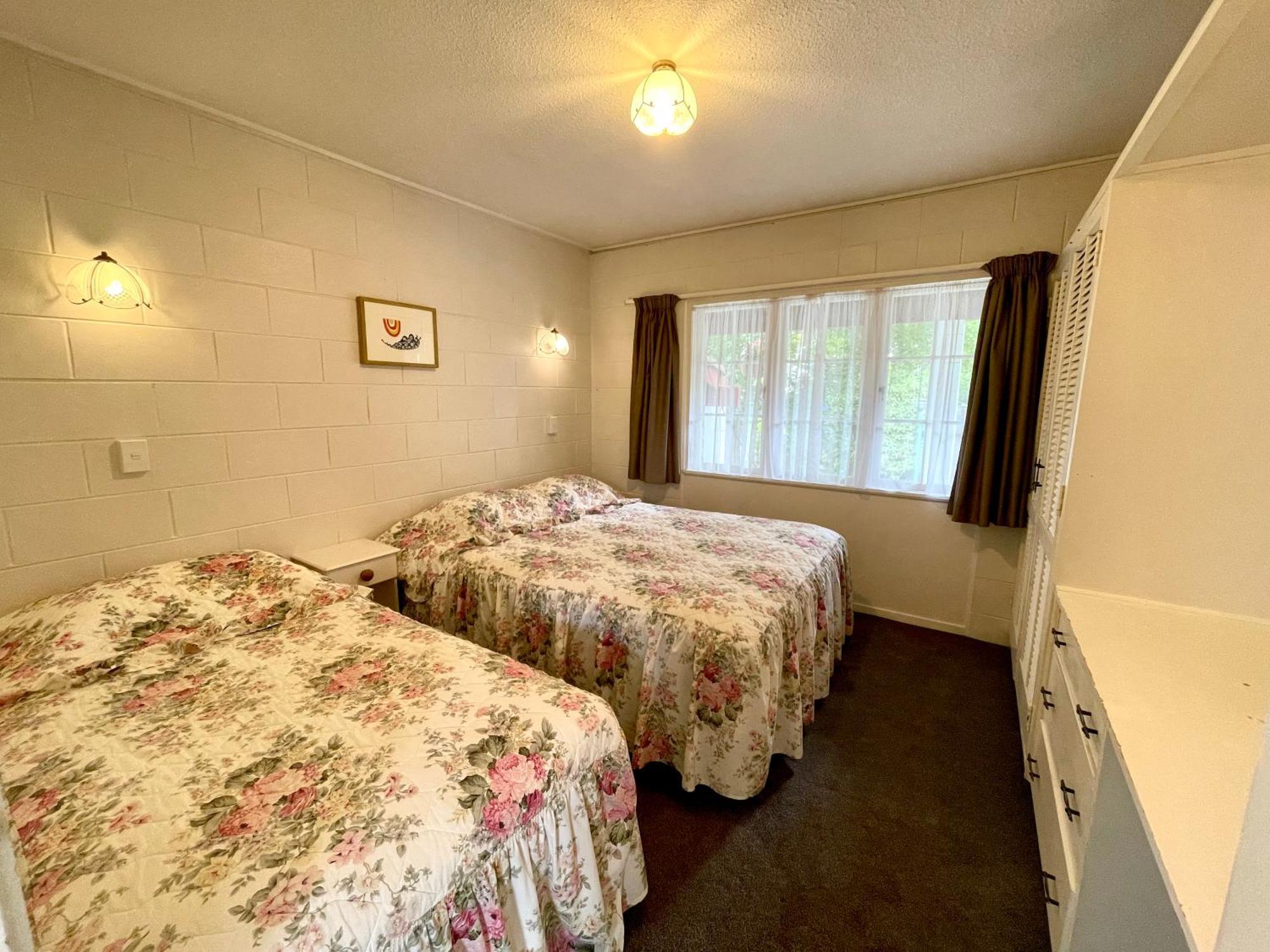 Browns Bay Olive Tree - Pet Friendly Family *