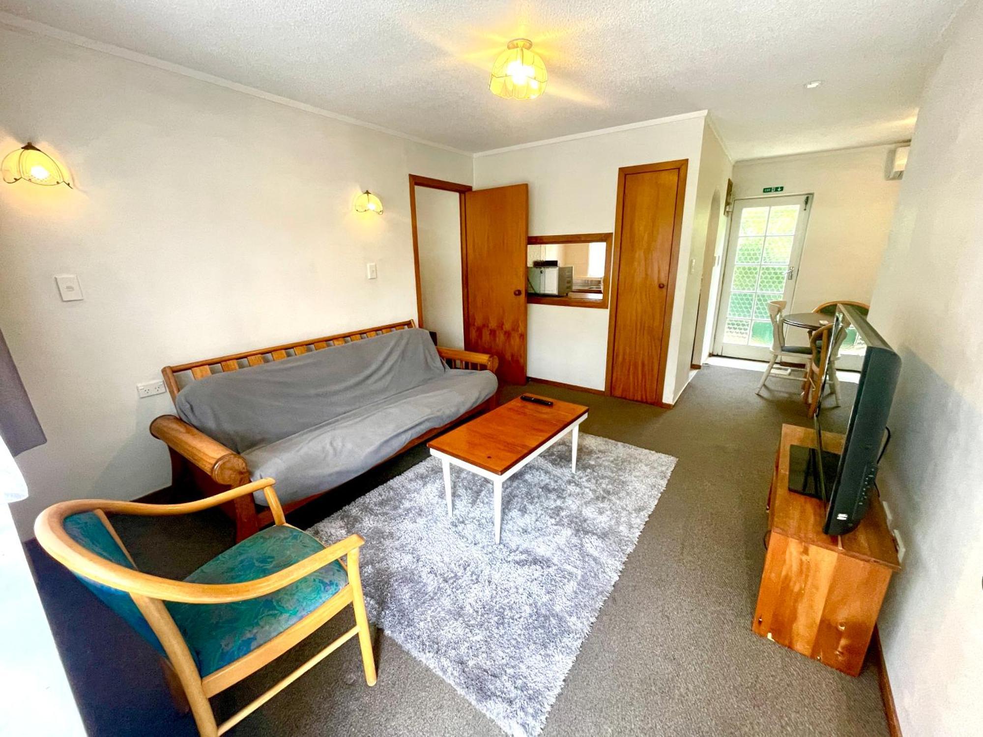 Browns Bay Olive Tree - Pet Friendly Family * Auckland