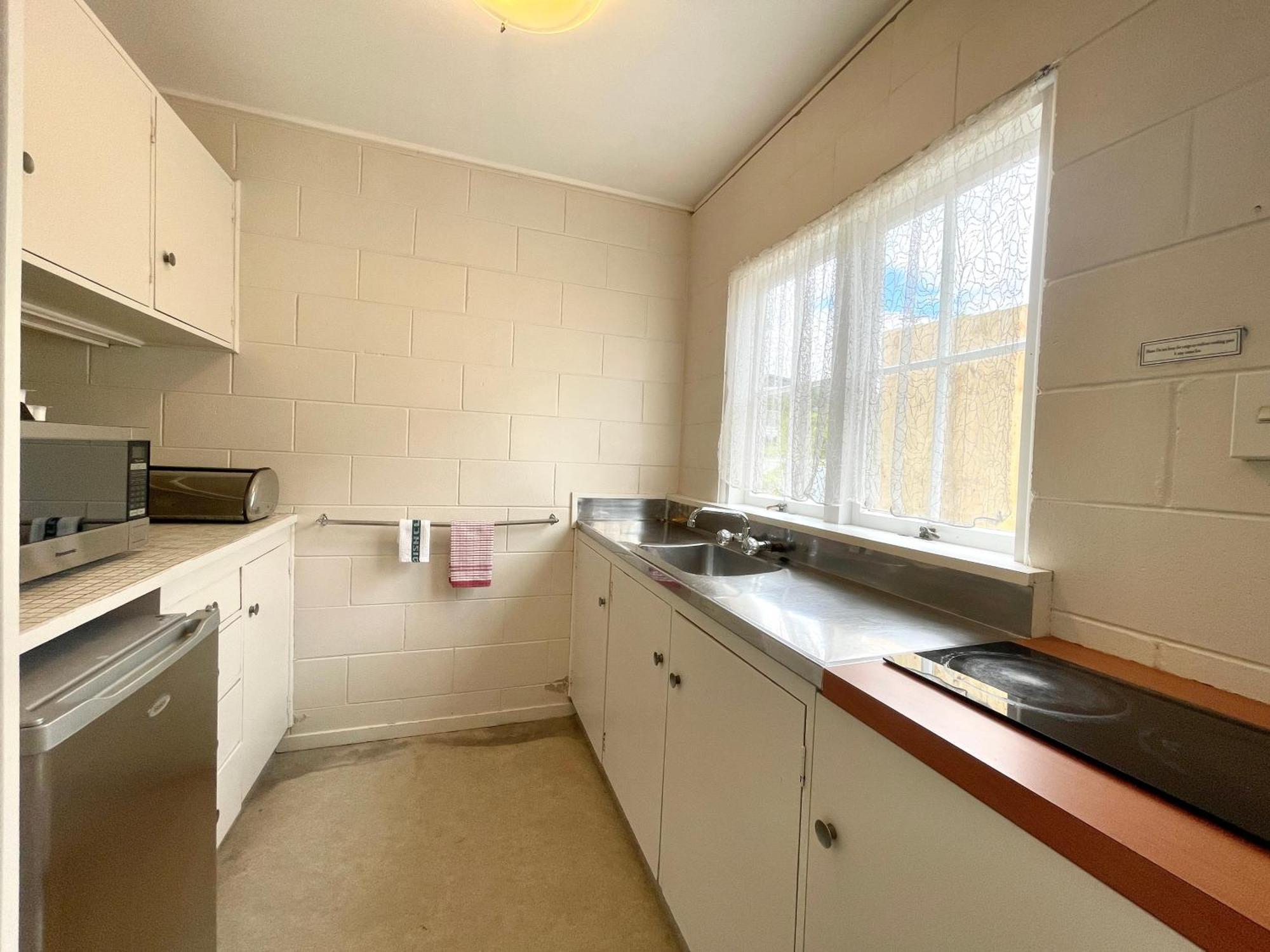 Hotel Browns Bay Olive Tree - Pet Friendly Family