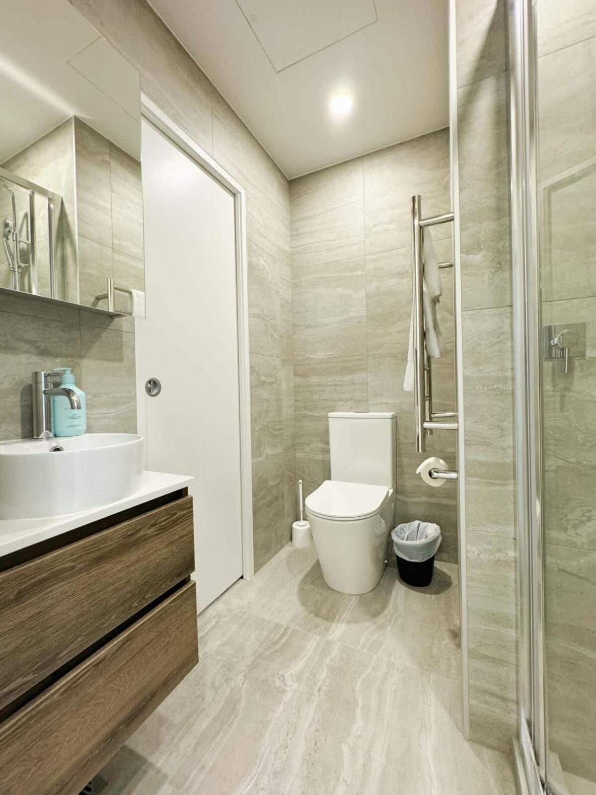 Garden Gem 2 Bdr & 1 Study Townhouse Near Center Holiday home *