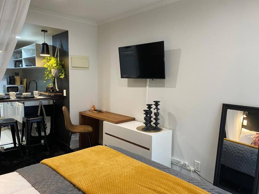 City-center In The Vibrant Heart Of Cbd Apartment