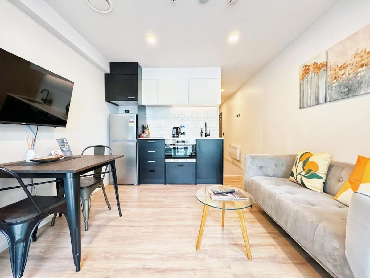 Location Cozy With Pool Gym & Sauna Nearby Skytower * Auckland