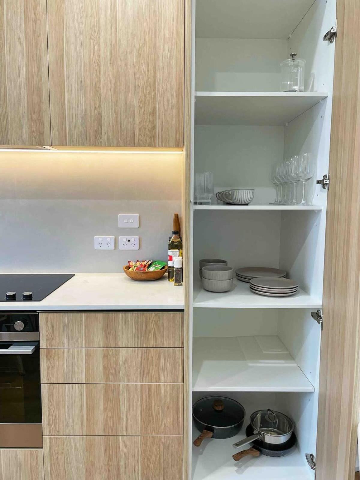 Rare Retreat Stylish 2br Townhouse Vs Ac & Parking