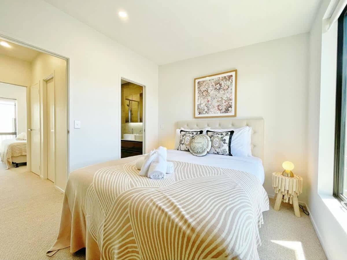 Rare Retreat Stylish 2br Townhouse Vs Ac & Parking *
