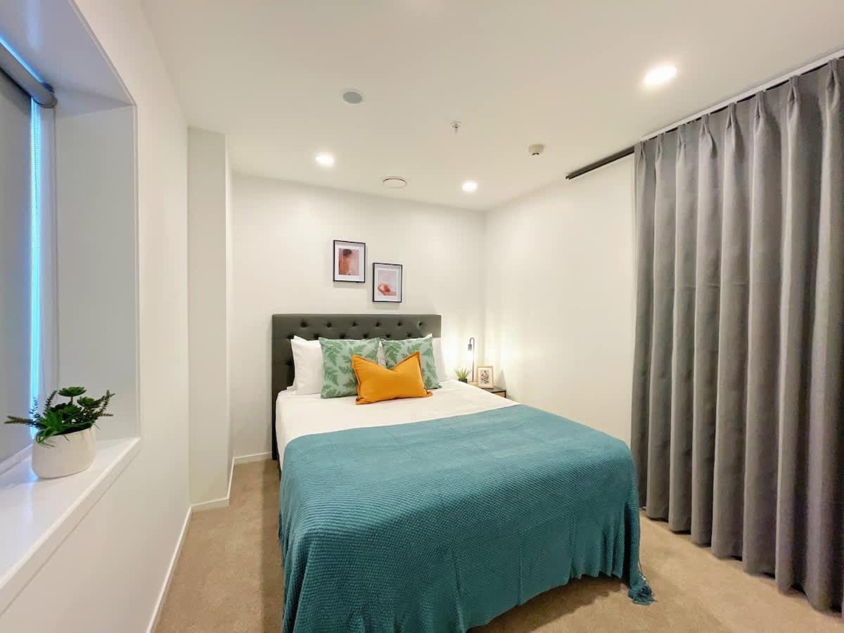 Incredible Park & Skytower View - Free Parking & Ac *