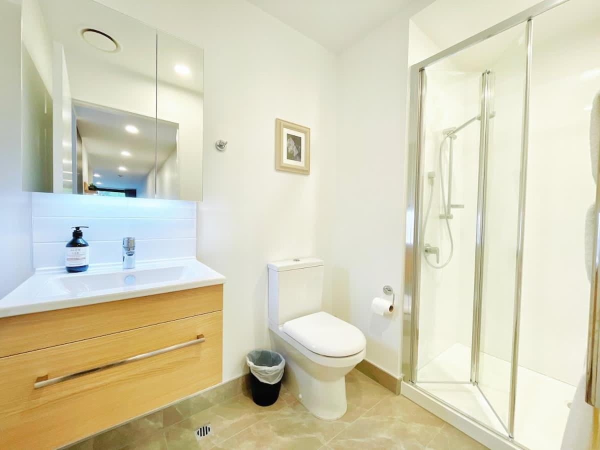 Apartment Incredible Park & Skytower View - Free Parking & Ac