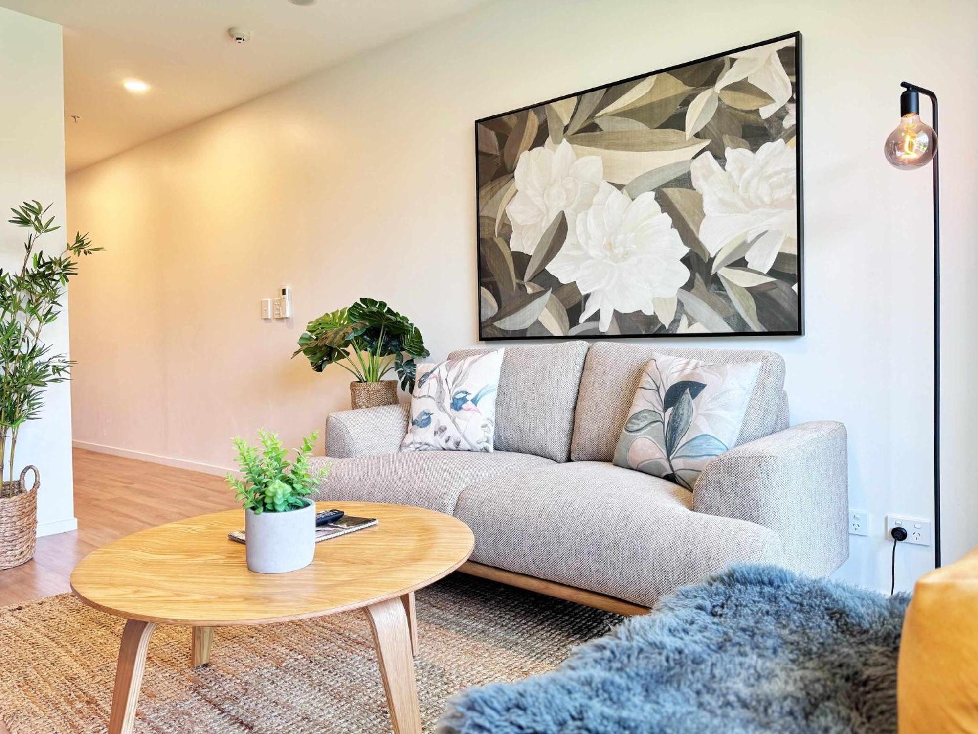 Incredible Park & Skytower View - Free Parking & Ac