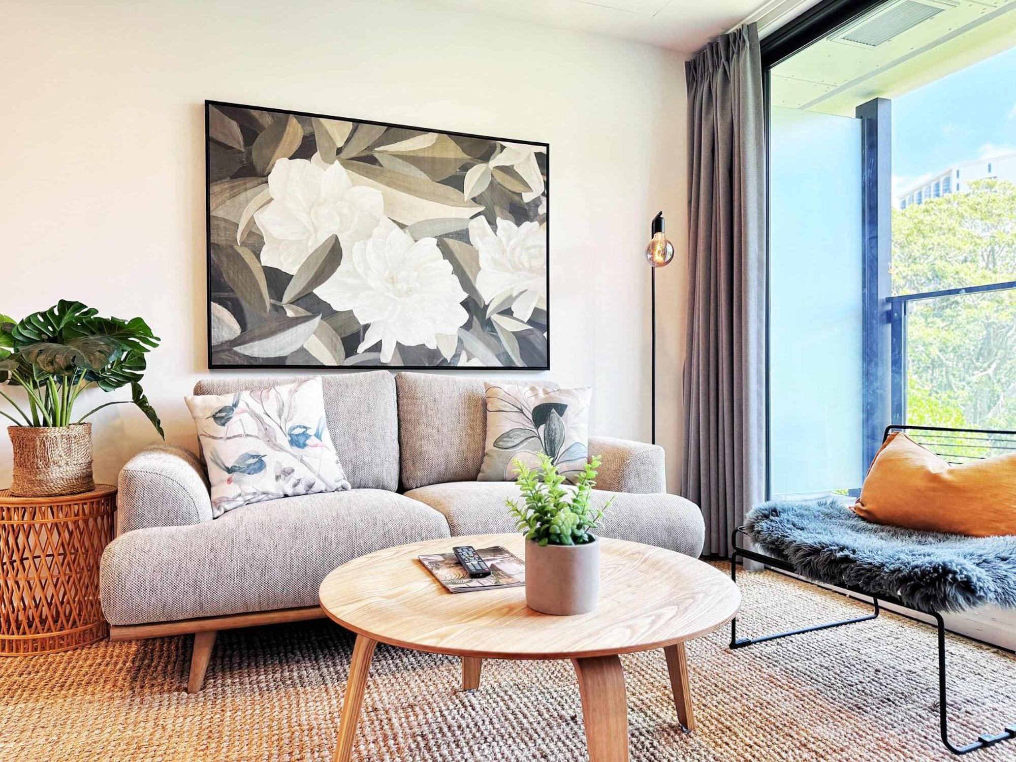 Incredible Park & Skytower View - Free Parking & Ac Apartment *