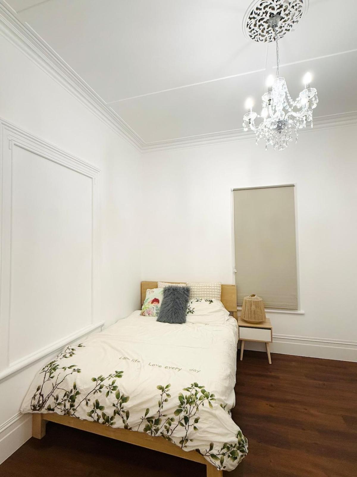 Free Parking,5 Minutes To City, Bus At The Door, 100-year-old Building At The Foot Of Mount Eden Park,unit 1 Villa Auckland
