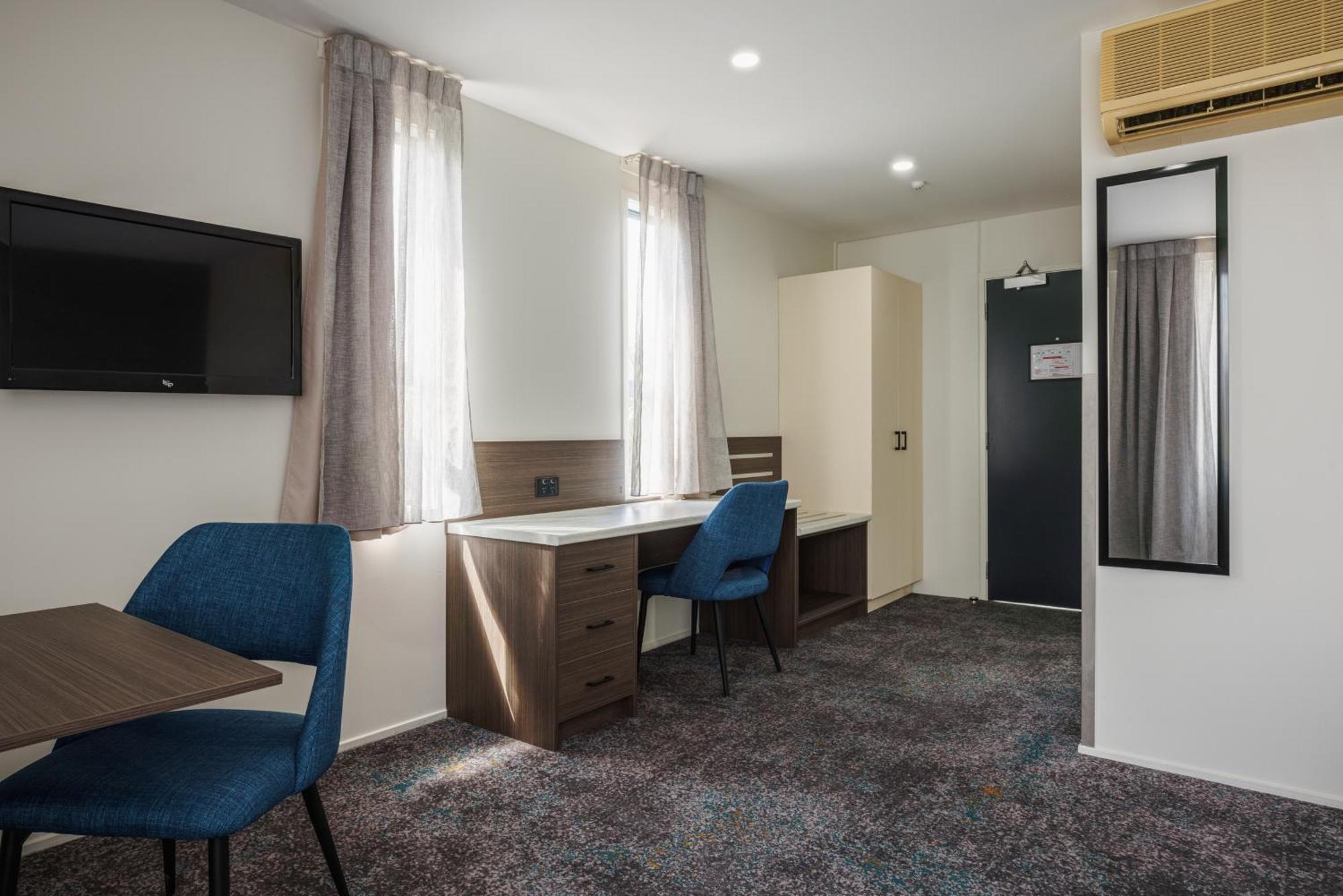 Hotel Heartland Airport