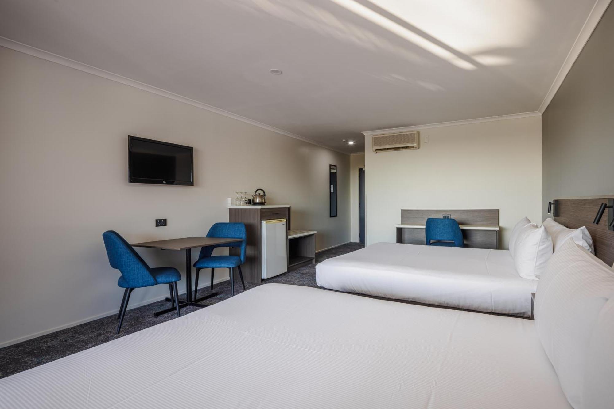Hotel Heartland Airport