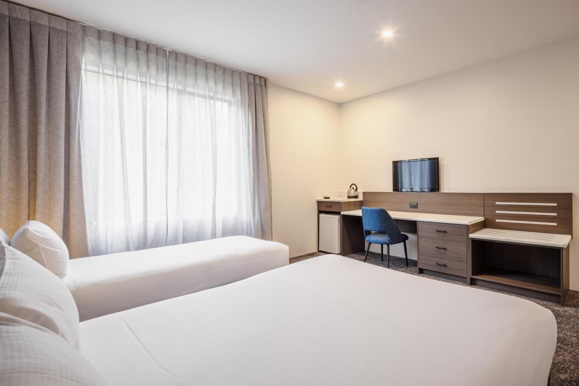 Heartland Airport 4*