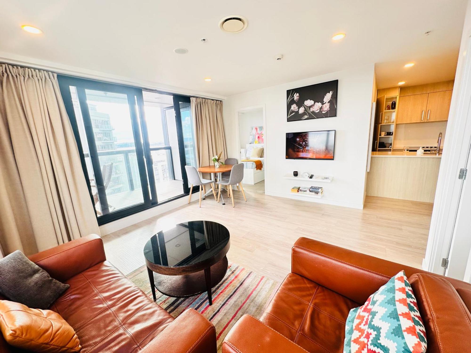 Sky Tower Panorama Luxurious Apartment