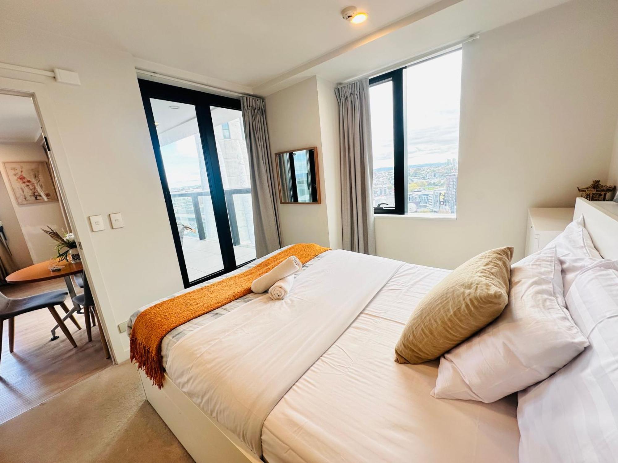 Sky Tower Panorama Luxurious Apartment *