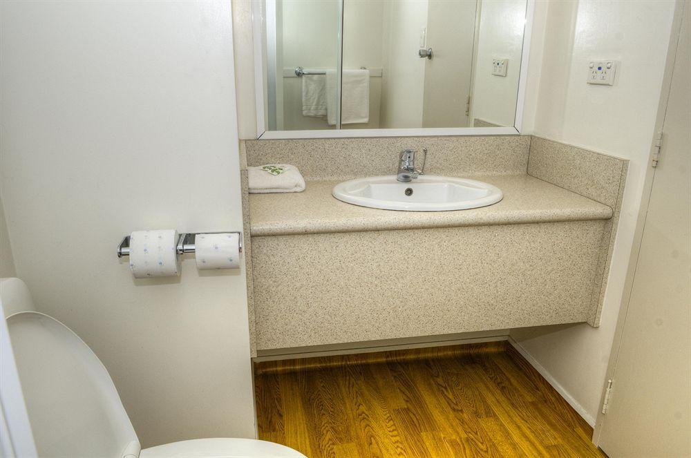 Airport Pacific Motel 3*