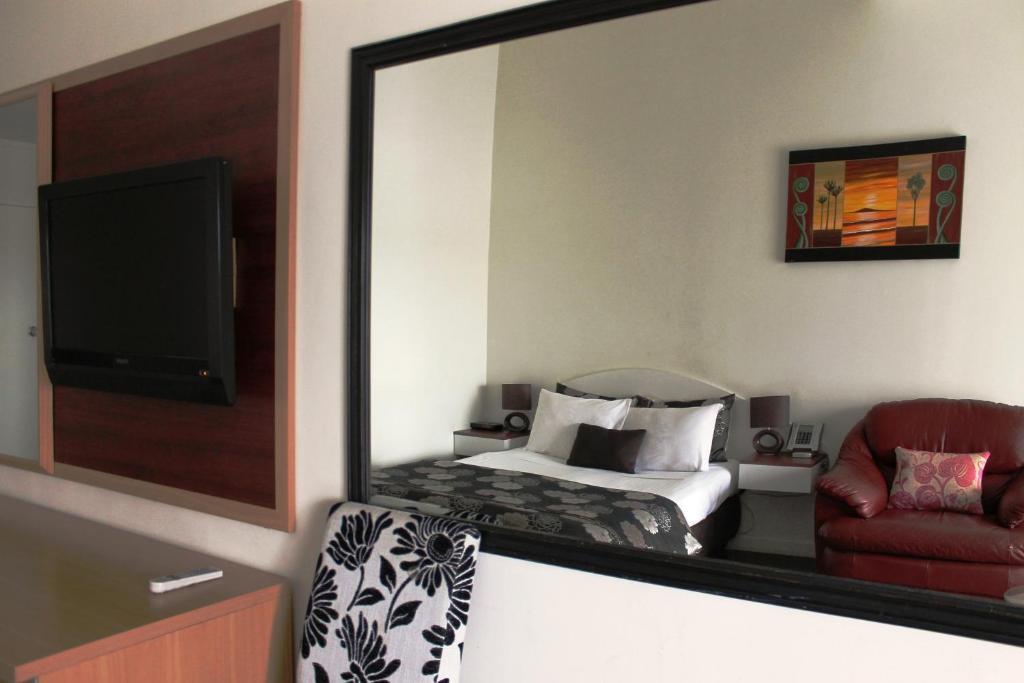 Airport Pacific Motel