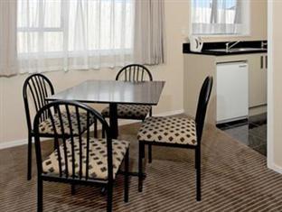 Airport Motel