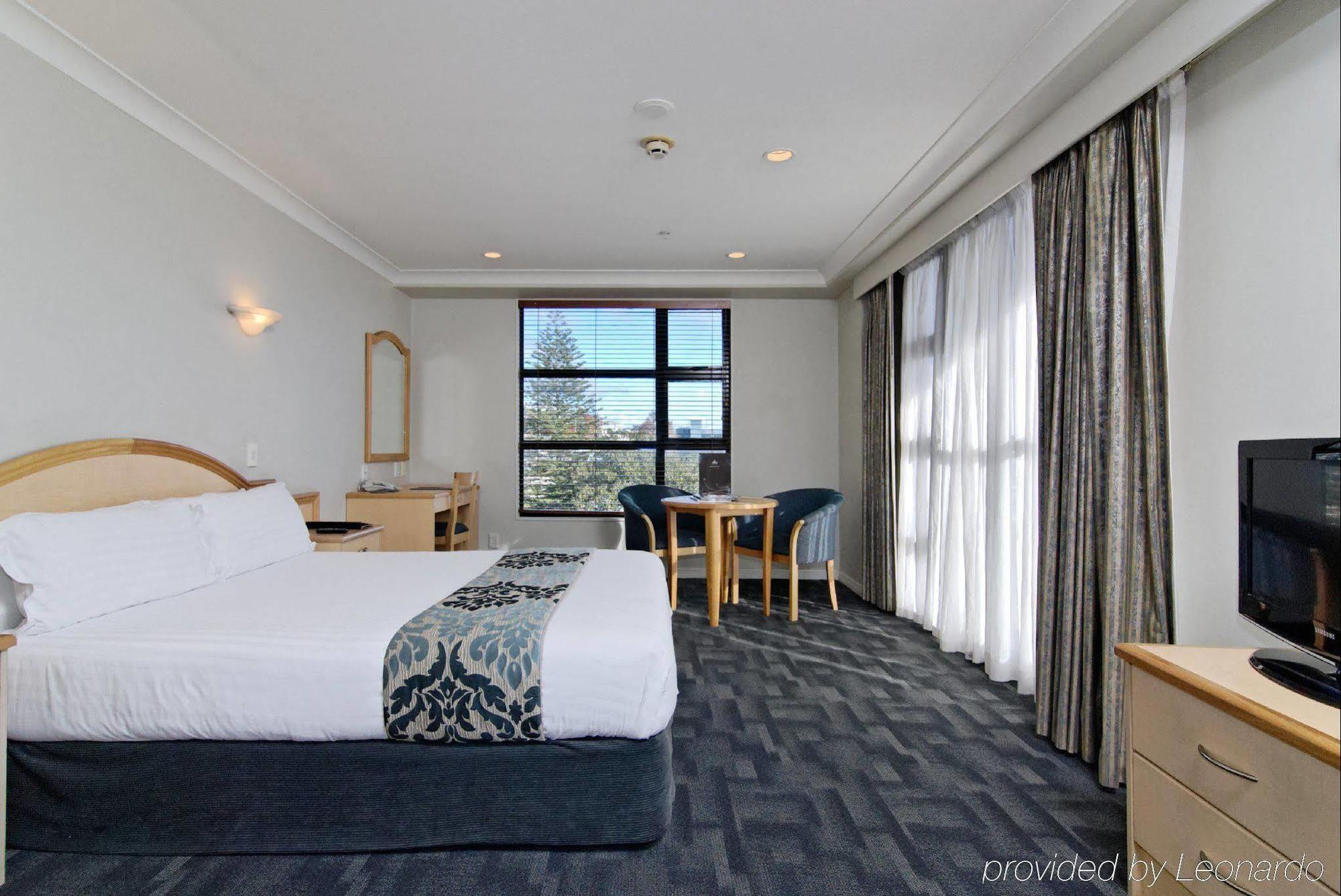Parkside & 4*