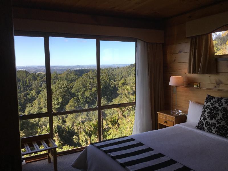 Waitakere & Spa Hotel 4*