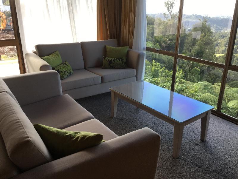 Waitakere & Spa 4*