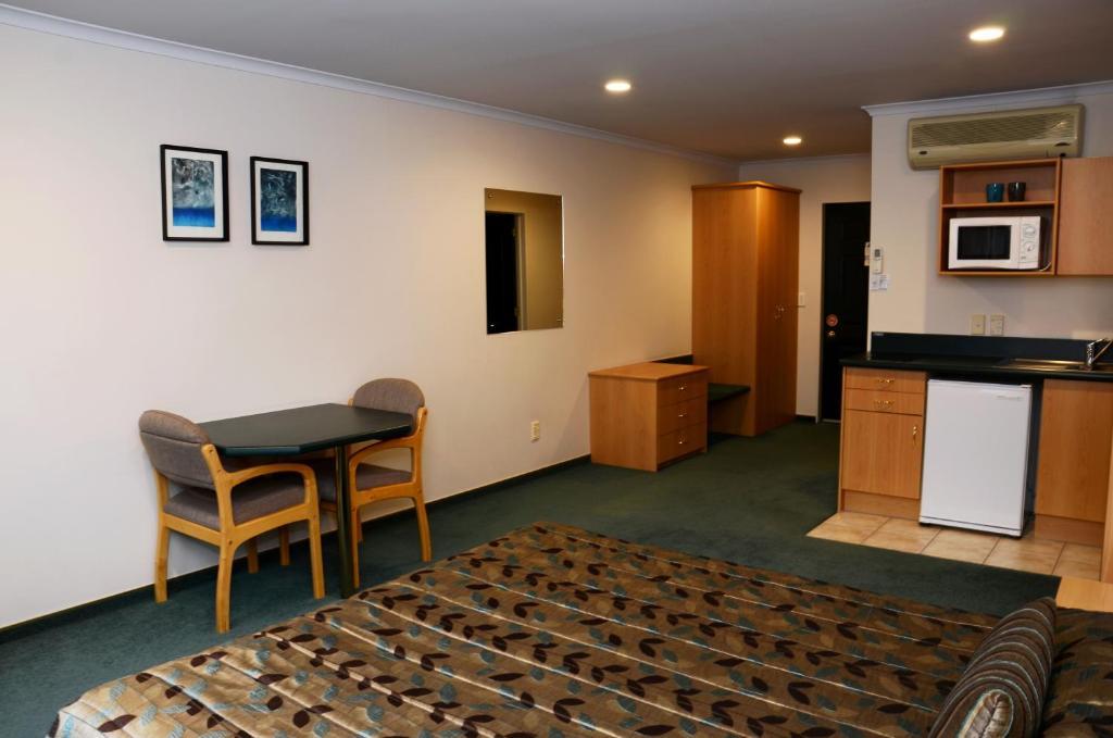 Greenlane Manor 4*
