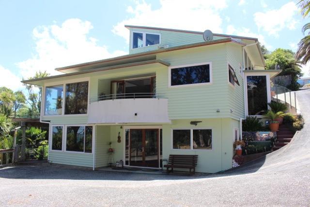 Bed & Breakfast Coastal Nature Haven Auckland