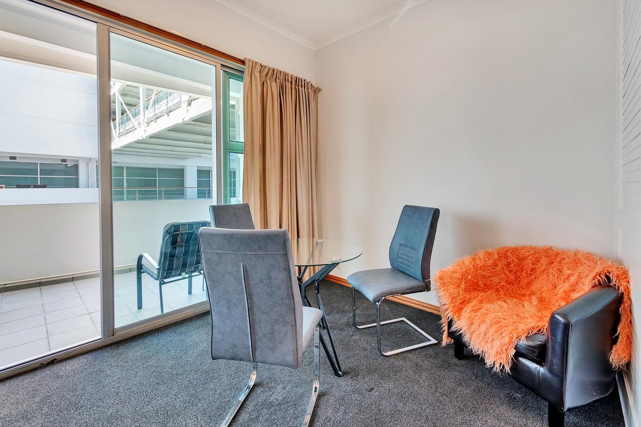 Viaduct Loft 2br Delight With Netflix And Aircon * Auckland