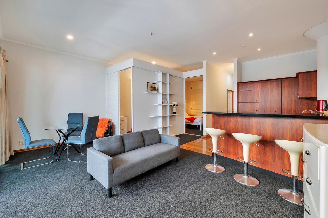 Apartment Viaduct Loft 2br Delight With Netflix And Aircon
