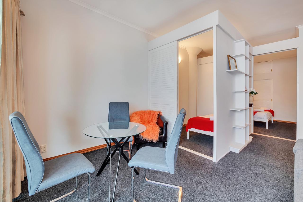 Apartment Viaduct Loft 2br Delight With Netflix And Aircon