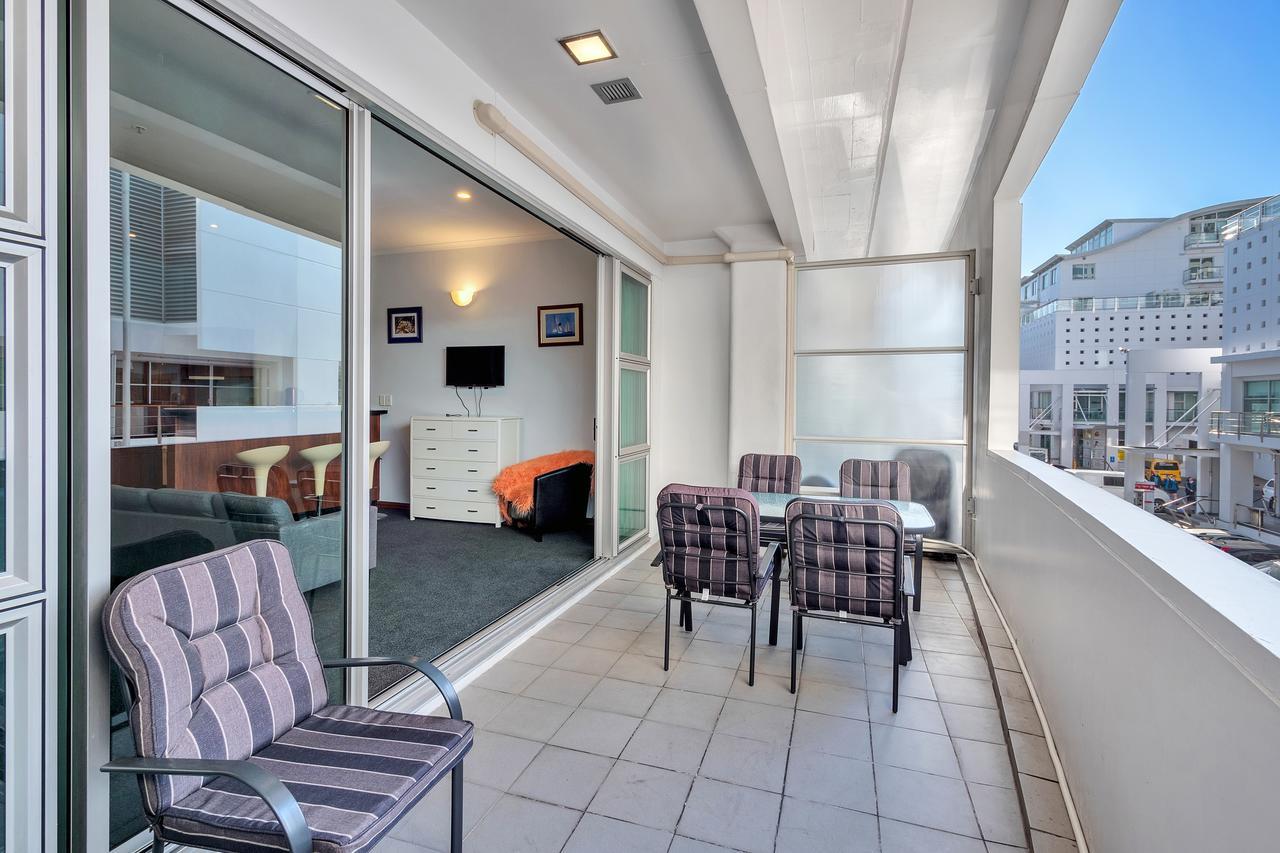 Apartment Viaduct Loft 2br Delight With Netflix And Aircon Auckland