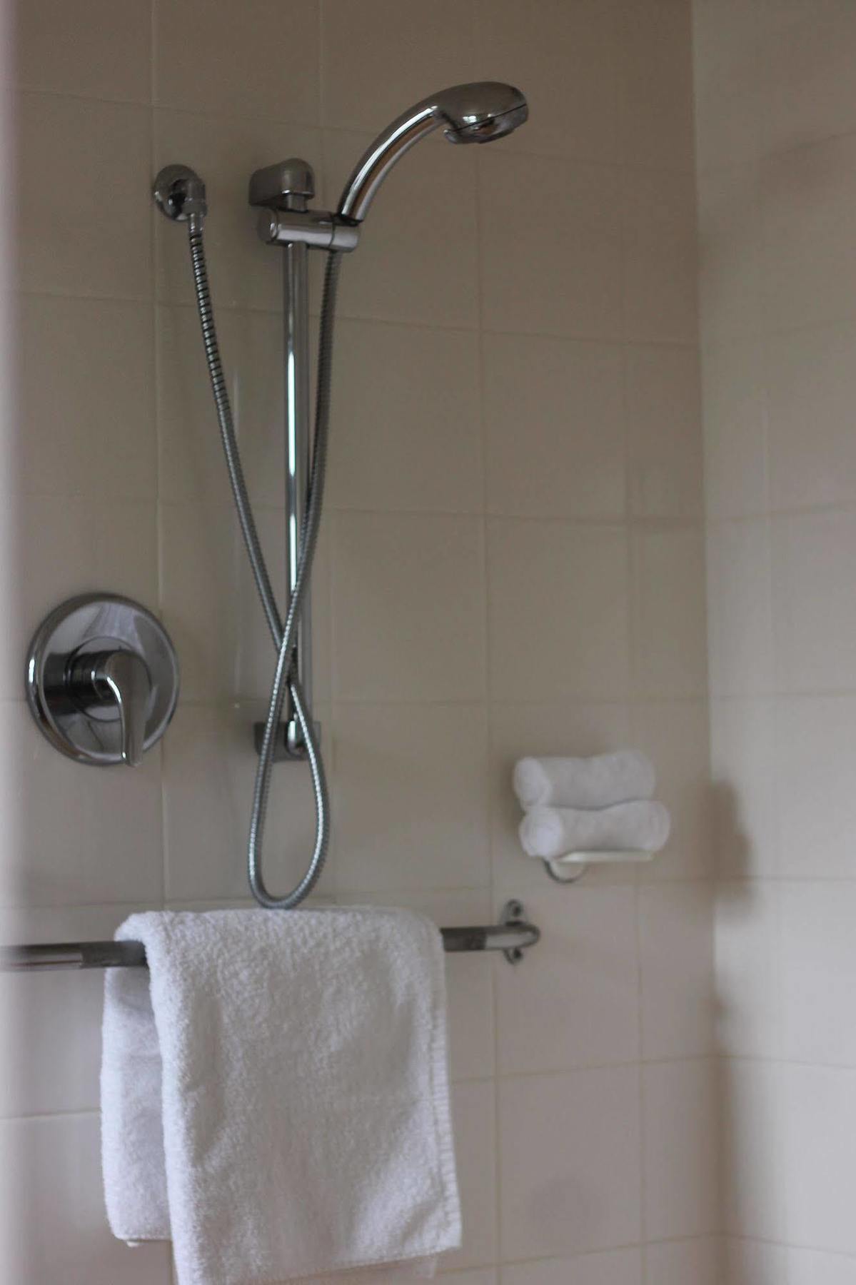 Greenlane Manor Motel