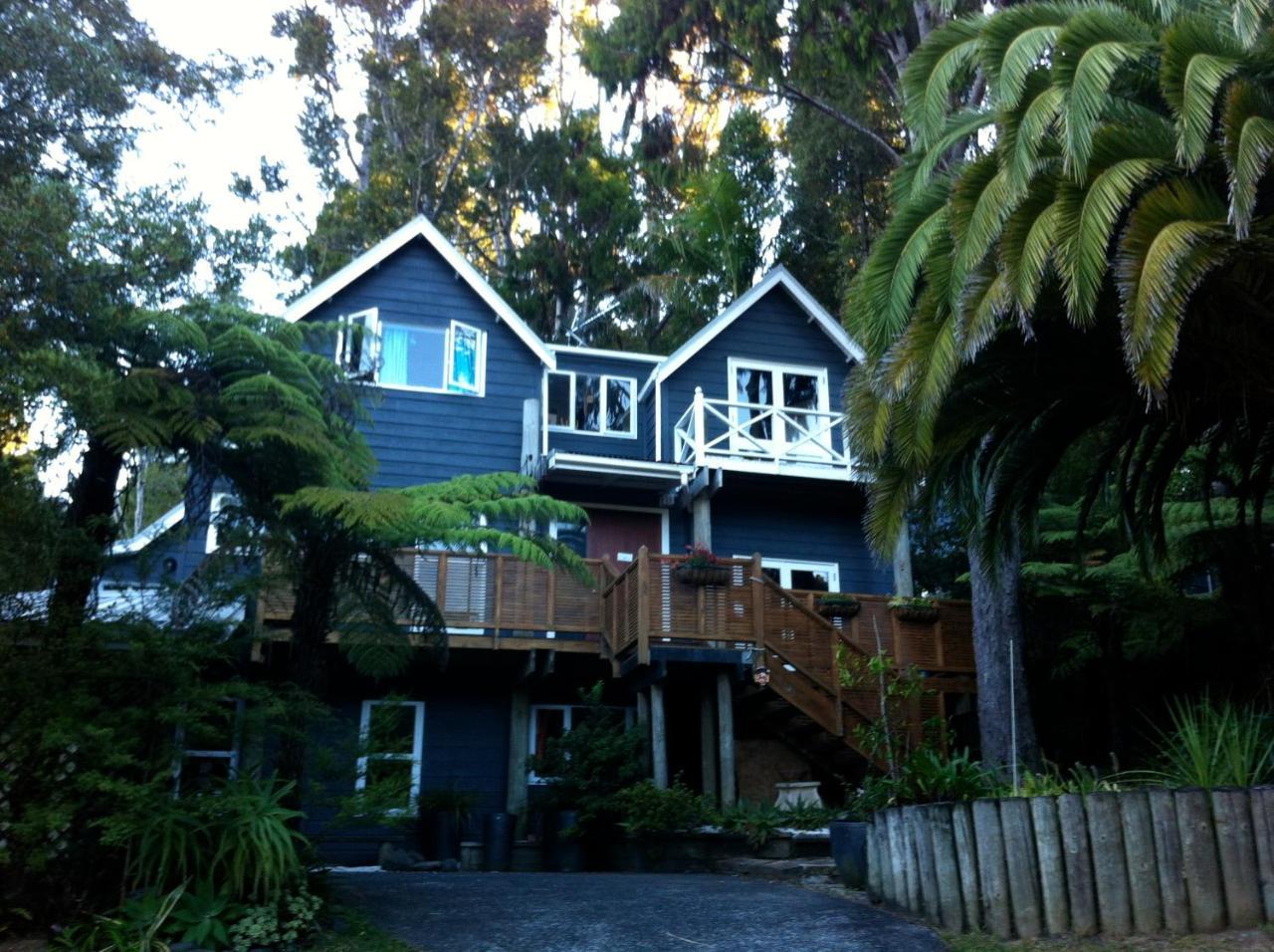 Titirangi Paradiso Apartment *